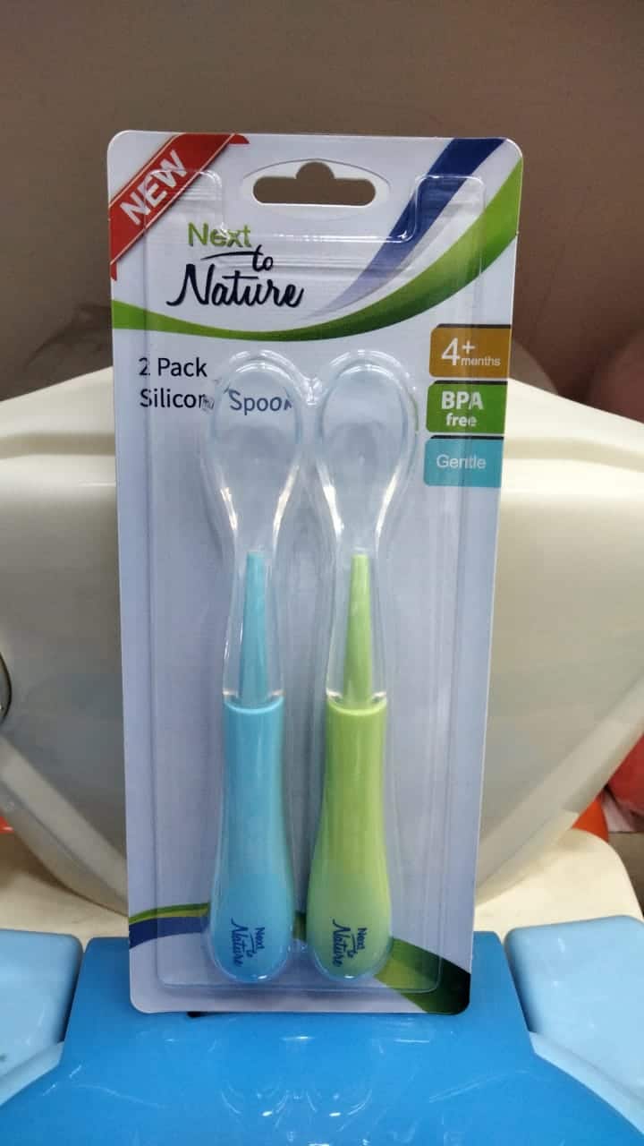 Silicone baby spoons, BPA free, gentle and suitable for infants 4+ months, 2-pack for feeding.